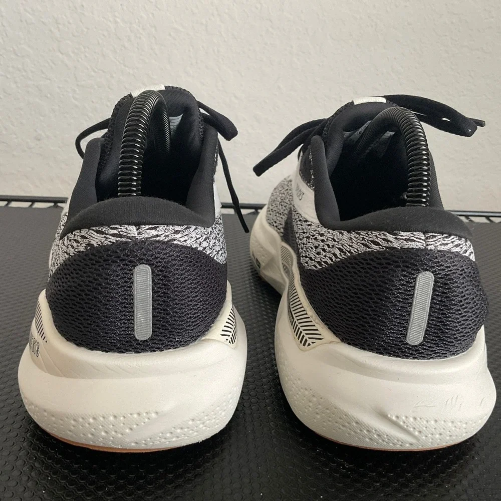 Brooks Adrenaline GTS 24 Womens Running Shoes Grey Black 1204261B132 Size 8.5